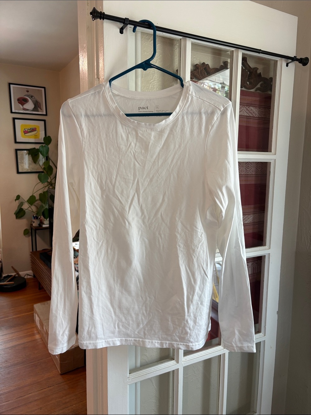NWOT Pact Organic Cool Stretch Fitted LS Tee (white/XL)